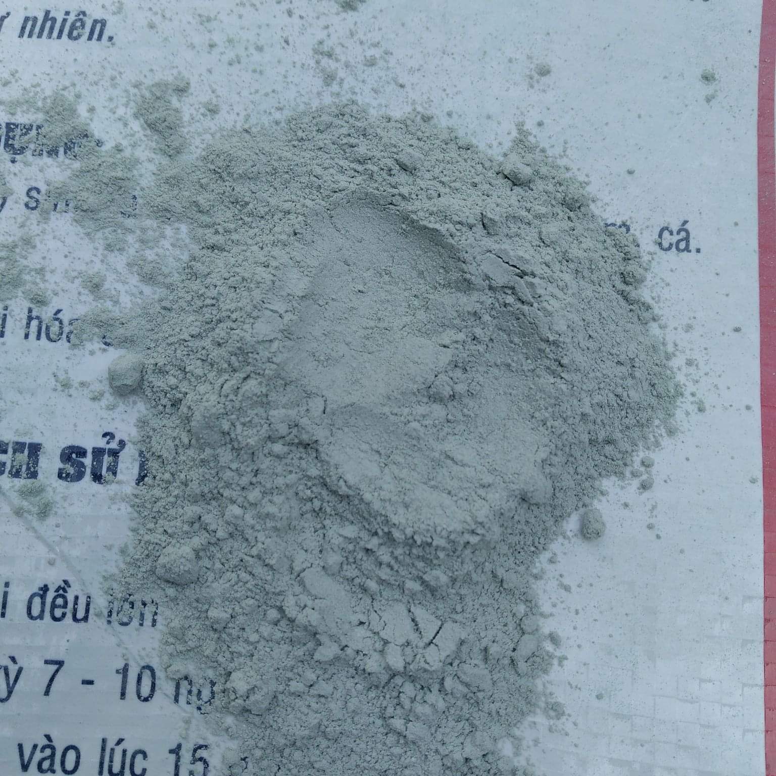 zeolite dùng trong thủy sản